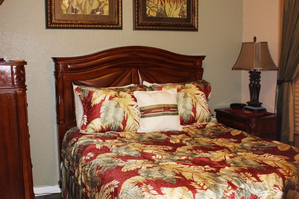 Queen Master Suite - Queen-size bed with a 32” Plasma TV and an adjacent full bath
